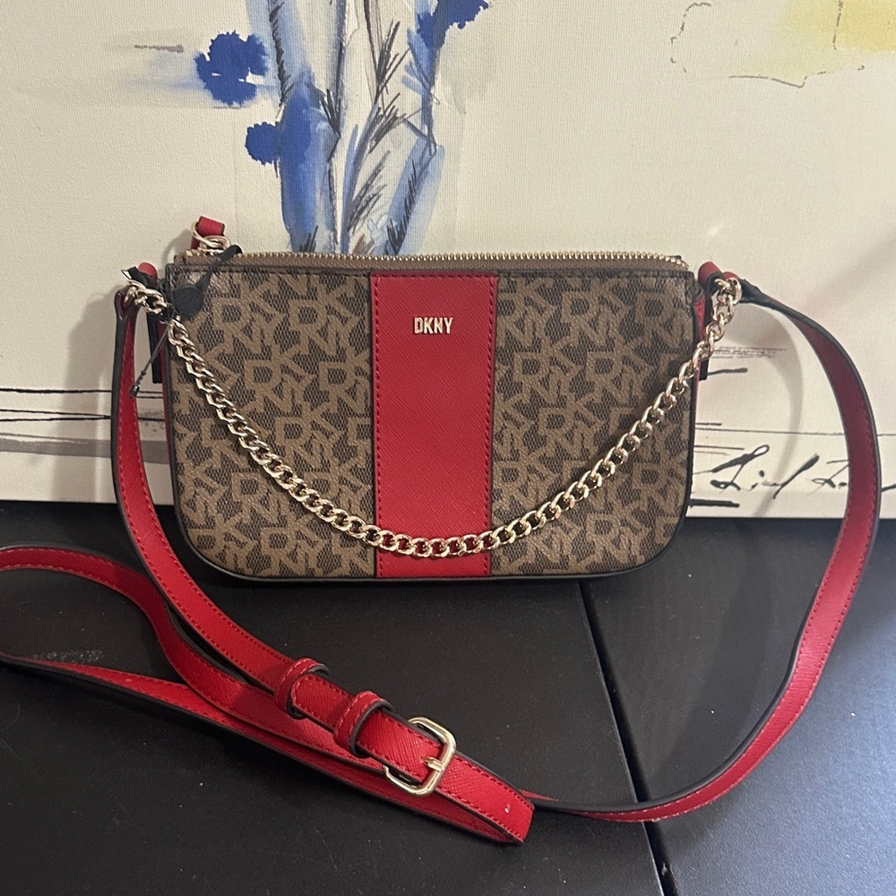 DKNY signature logo crossbody with gold chain